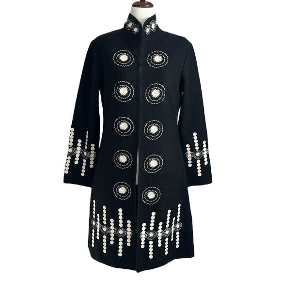 Clothes by Revue VTG 100% Wool Black/white Embroidery Overcoat Abstract Design M - Picture 1 of 13